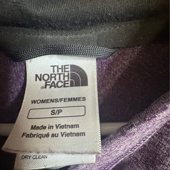 EUC The North Face Women's Purple pull over sweatshirt. Size SP - Picture 3 of 4